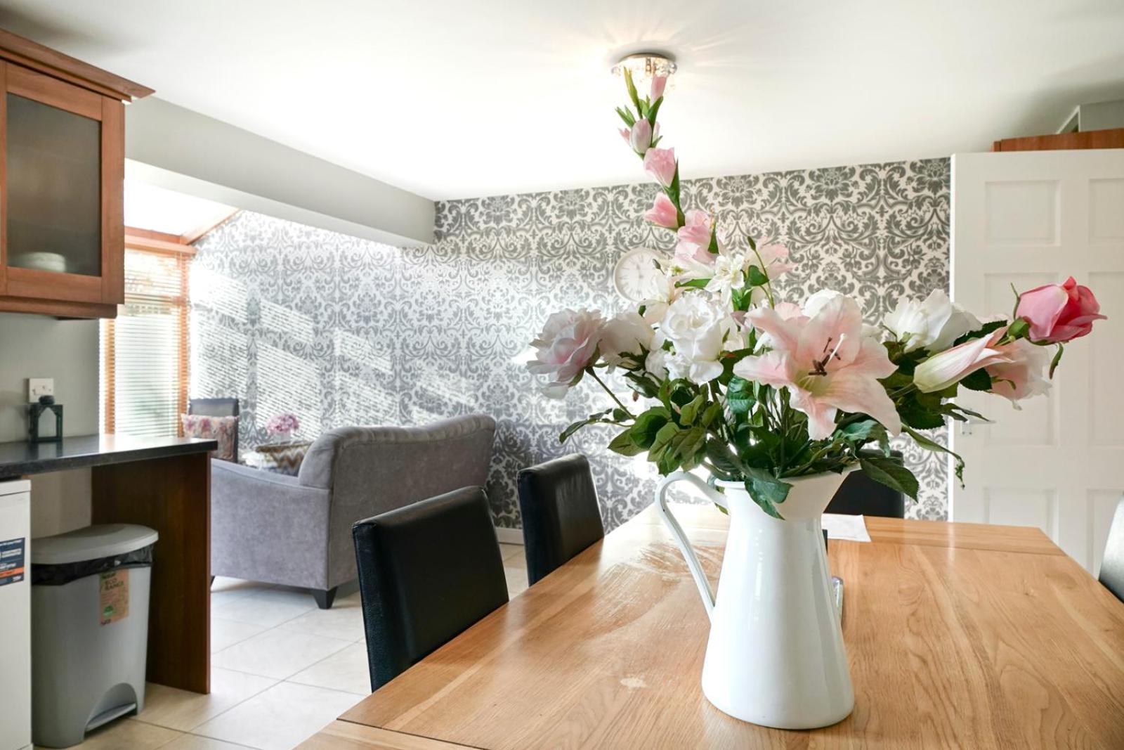 3 Bed House, Quiet Location Close To Bangor Buitenkant foto