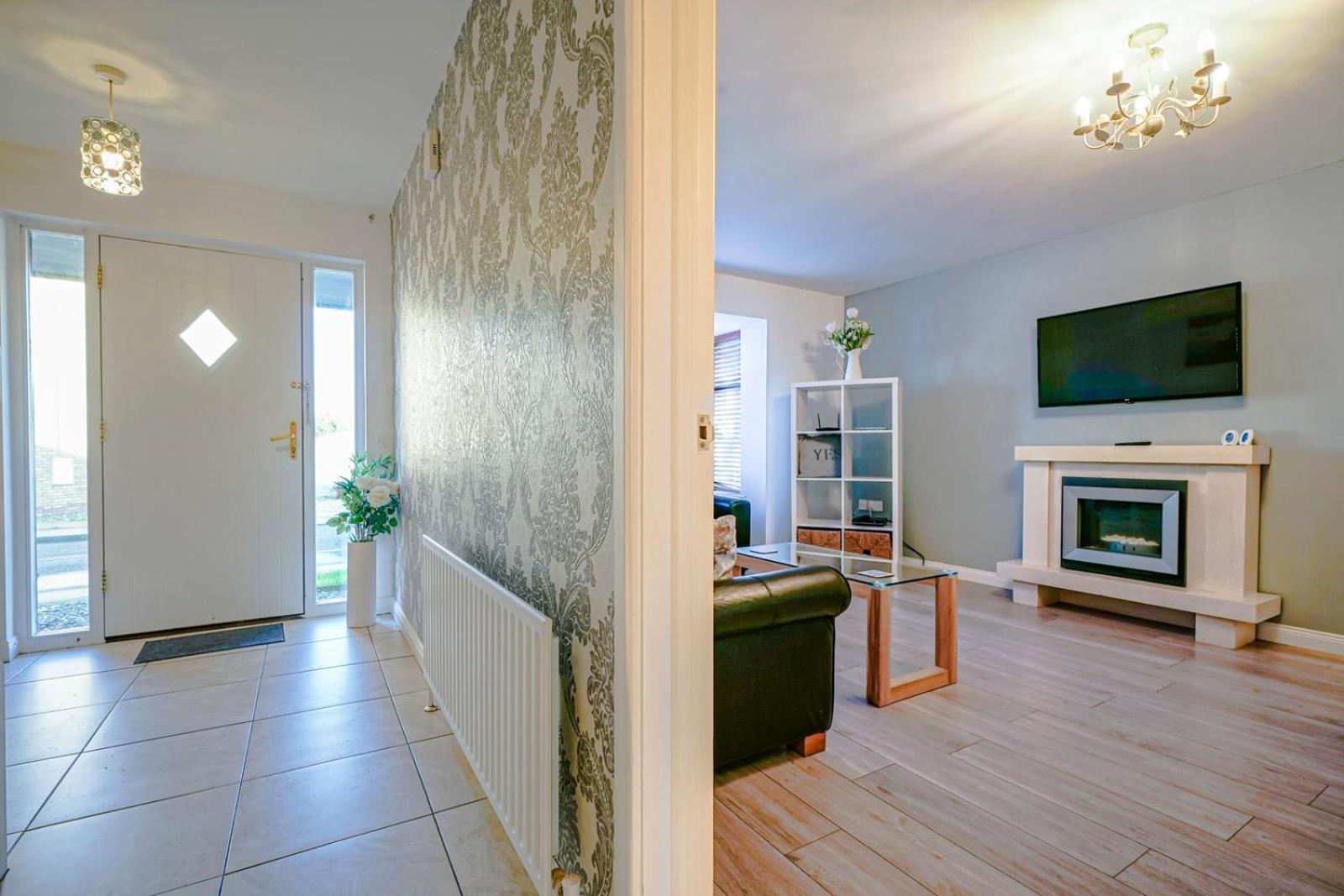 3 Bed House, Quiet Location Close To Bangor Buitenkant foto